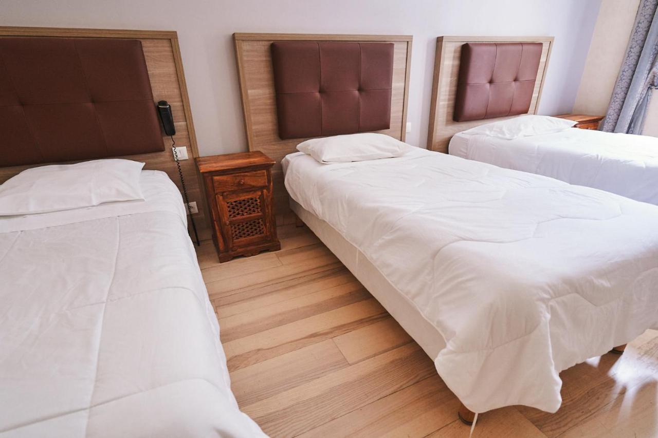 Hotel La Flambee 베르주라크 외부 사진